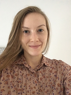 German Language Tutor Veronika from Viroflay, France