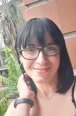 Spanish and English Language Tutor Lorena from Itagüí, Colombia